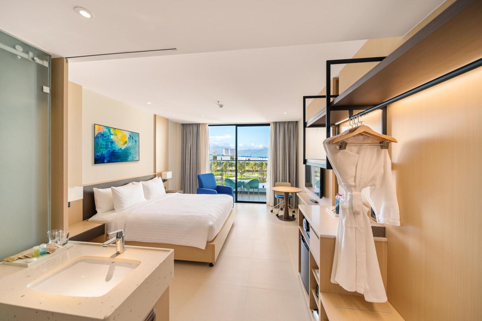 The Empyrean Cam Ranh Beach Resort מראה חיצוני תמונה